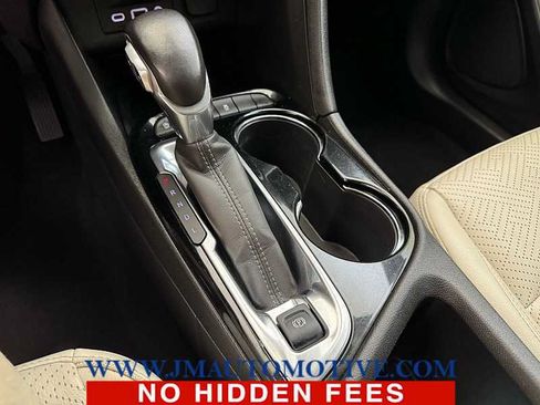 Used 2020 Buick Encore GX Essence w/ Experience Buick Package AWD/4WD image 34