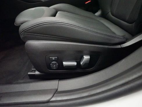Used 2021 BMW 330e xDrive w/ Convenience Package AWD/4WD image 29