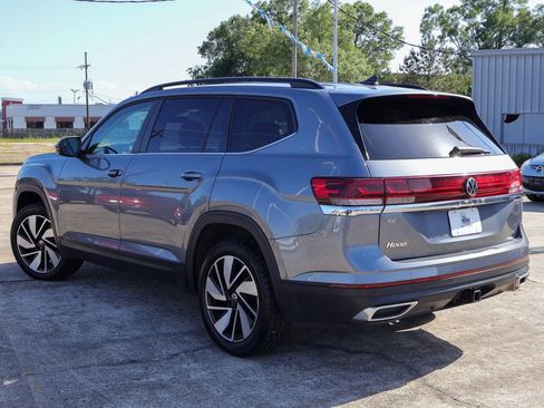 Used 2024 Volkswagen Atlas SE FWD image 2