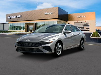 New 2025 Hyundai Elantra SEL