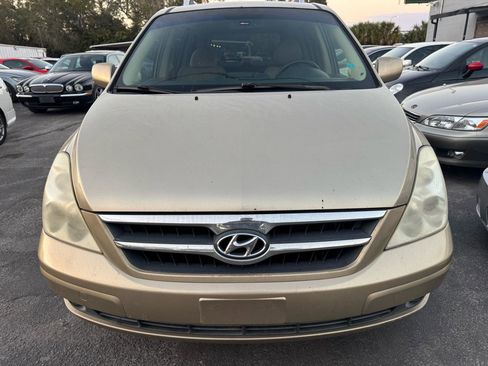 Used 2007 Hyundai Entourage Limited image 2