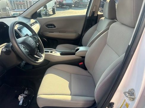 Used 2018 Honda HR-V EX image 14