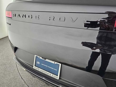 New 2026 Land Rover Range Rover Sport SE image 13