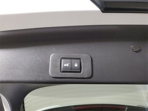 Used 2026 Nissan Murano SV image 10