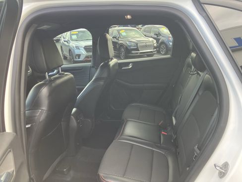 Used 2024 Ford Escape ST-Line w/ Tech Pack #1 AWD/4WD image 15