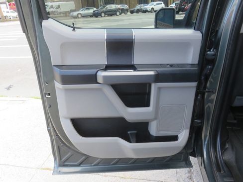 Used 2018 Ford F150 XLT image 24