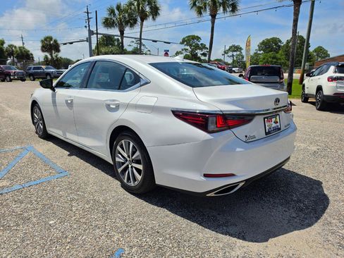 Used 2021 Lexus ES 350 w/ Accessory Package FWD image 2