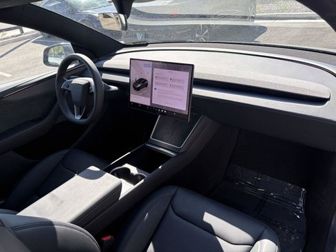 Used 2026 Tesla Model Y Long Range RWD image 24