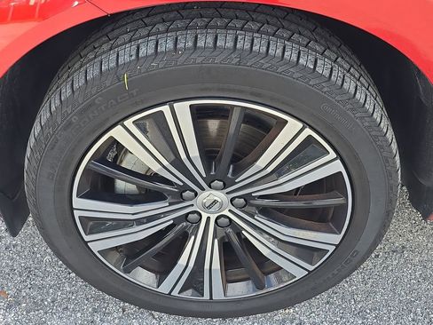 Certified 2022 Volvo XC60 B6 Inscription w/ Advanced Package image 10