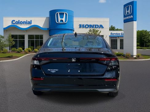 Used 2023 Honda Accord EX image 5