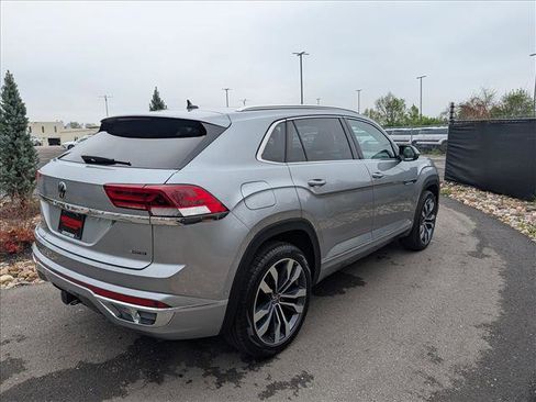 Used 2023 Volkswagen Atlas Cross Sport SEL Premium R-Line image 5