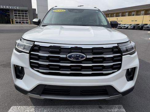 New 2026 Ford Explorer Active w/ Active Comfort Package AWD/4WD image 2