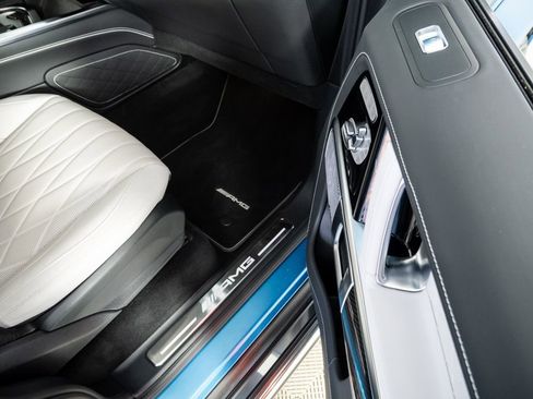 Used 2025 Mercedes-Benz G 63 AMG 4MATIC image 23