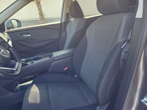 Used 2023 Nissan Rogue SV image 10