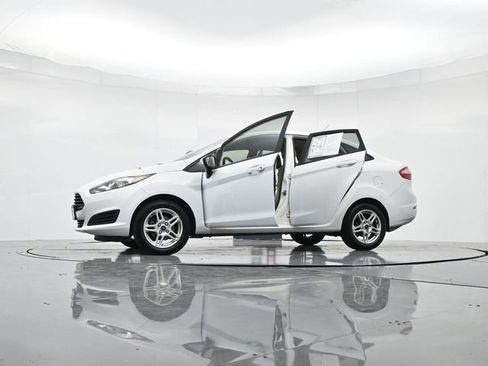 Used 2018 Ford Fiesta SE image 51