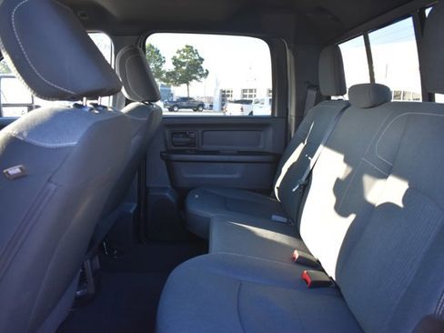 Used 2024 RAM 3500 Tradesman w/ Chrome Appearance Group image 16