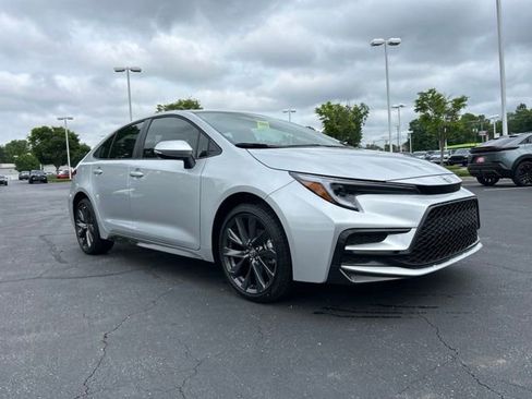 New 2026 Toyota Corolla SE FWD image 3