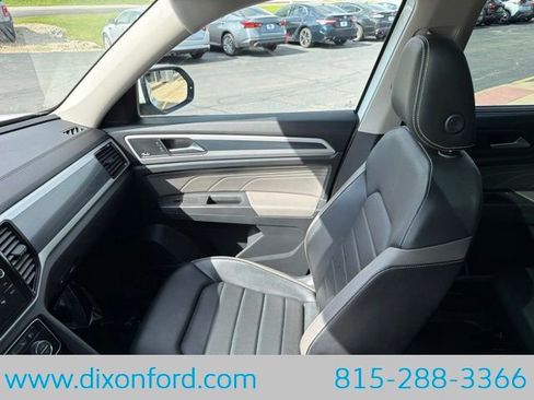 Used 2022 Volkswagen Atlas SEL Premium R-Line AWD/4WD image 22