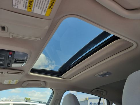 Used 2021 Subaru Crosstrek 2.0i Premium w/ Moonroof Package AWD/4WD image 19