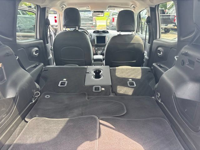 Used 2021 Jeep Renegade Limited AWD/4WD image 12