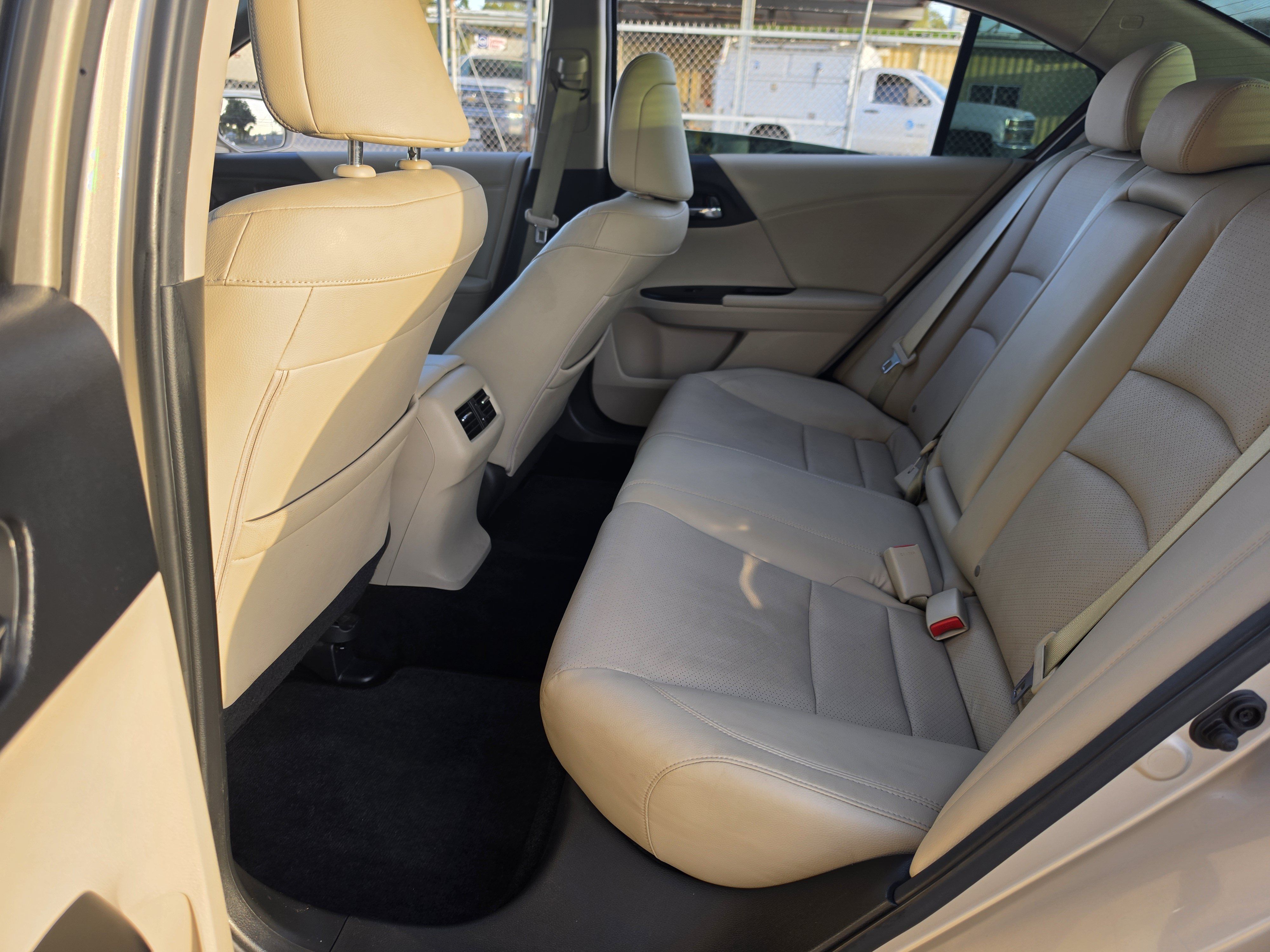 Used 2015 Honda Accord EX-L image 20