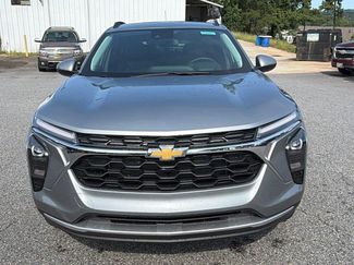 New 2026 Chevrolet Trax LT w/ Driver Confidence Package FWD video 2