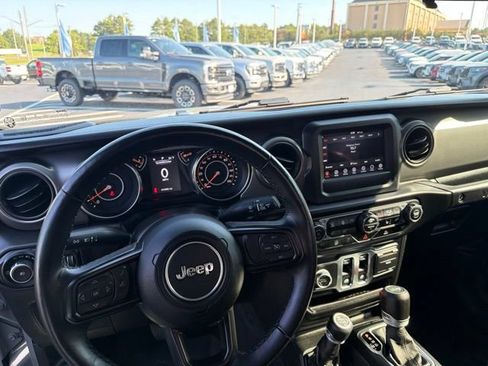 Used 2022 Jeep Wrangler Sport AWD/4WD image 10