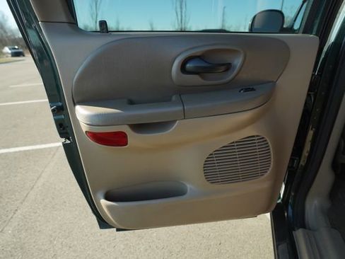 Used 2003 Ford F150 XLT image 15