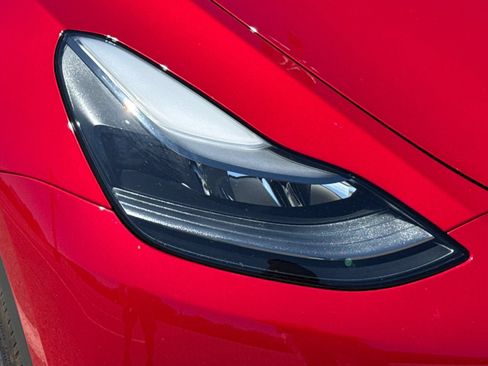 Used 2023 Tesla Model Y Long Range AWD/4WD image 43