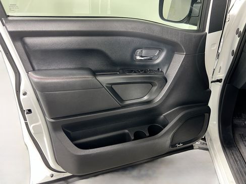 Used 2021 Nissan Titan PRO-4X w/ Pro-4x Utility Package AWD/4WD image 20