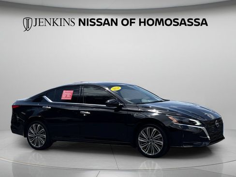 Certified 2024 Nissan Altima 2.5 SL AWD/4WD image 3