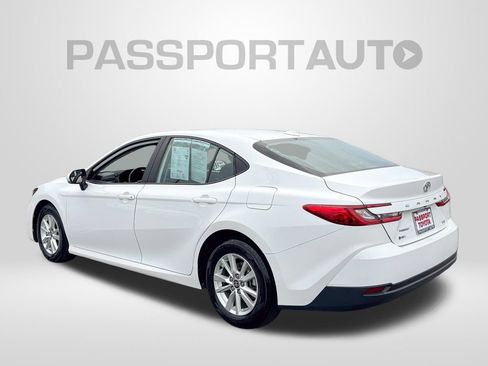 Used 2025 Toyota Camry LE FWD image 4