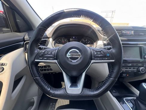 Used 2021 Nissan Rogue Sport SL image 19