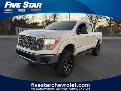 Used 2018 Nissan Titan SV w/ SV Convenience Package