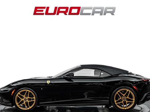 Used 2026 Ferrari Roma Spider RWD image 3