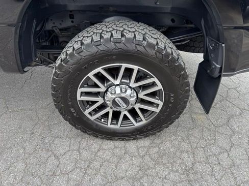 Used 2017 Ford F250 Lariat w/ Lariat Ultimate Package AWD/4WD image 7