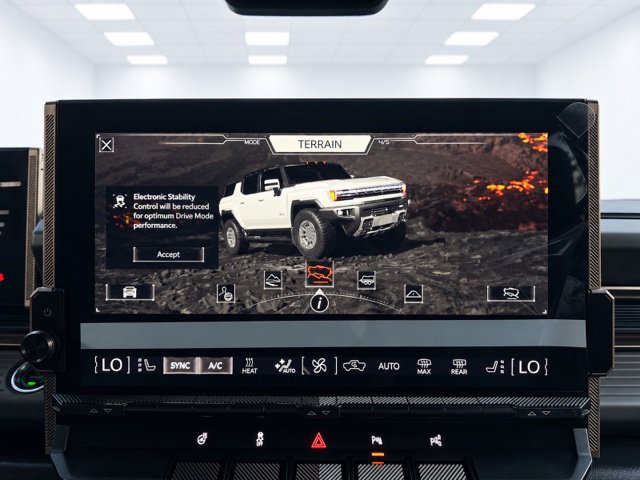 Used 2024 GMC Hummer EV 3X AWD/4WD image 26