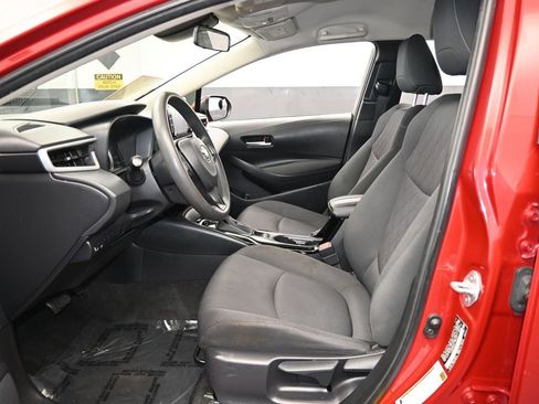 Used 2020 Toyota Corolla LE image 11