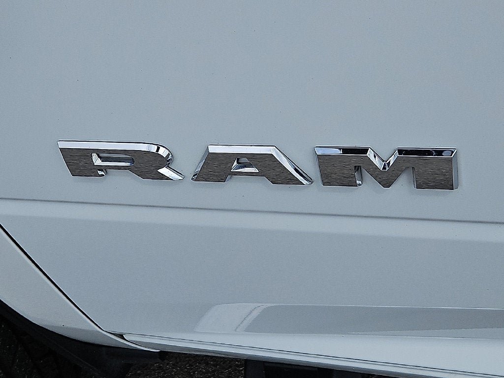 Certified 2024 RAM 3500 Big Horn AWD/4WD image 16