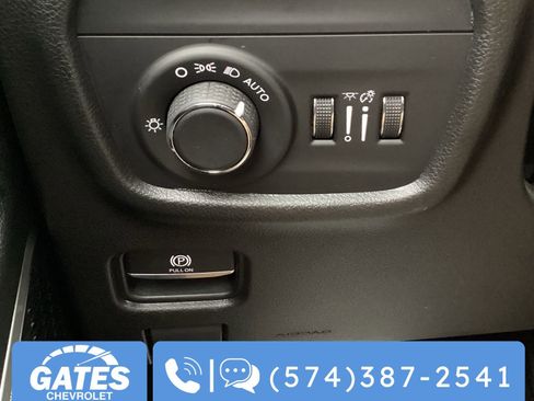 Used 2022 Jeep Grand Cherokee L Laredo AWD/4WD image 29