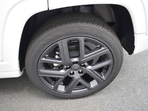 Used 2024 Jeep Compass Limited w/ High Altitude Package AWD/4WD image 21