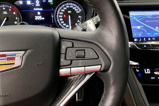 Used 2024 Cadillac XT6 Sport w/ LPO, ONYX Package AWD/4WD image 28