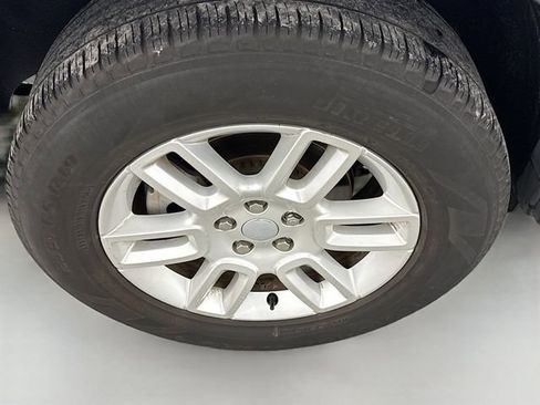 Certified 2024 Land Rover Defender 110 S image 33