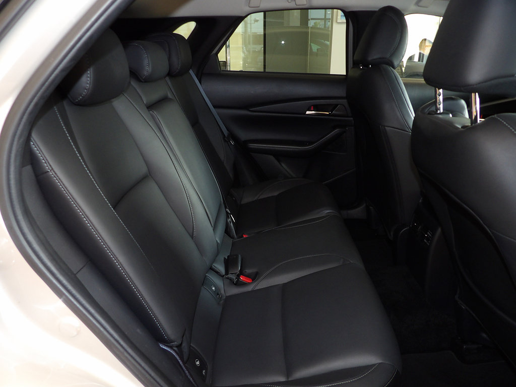 Certified 2024 MAZDA CX-30 AWD 2.5 S w/ Preferred Package image 17