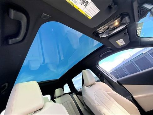 Used 2025 BMW X3 xDrive30i w/ Premium Package image 17