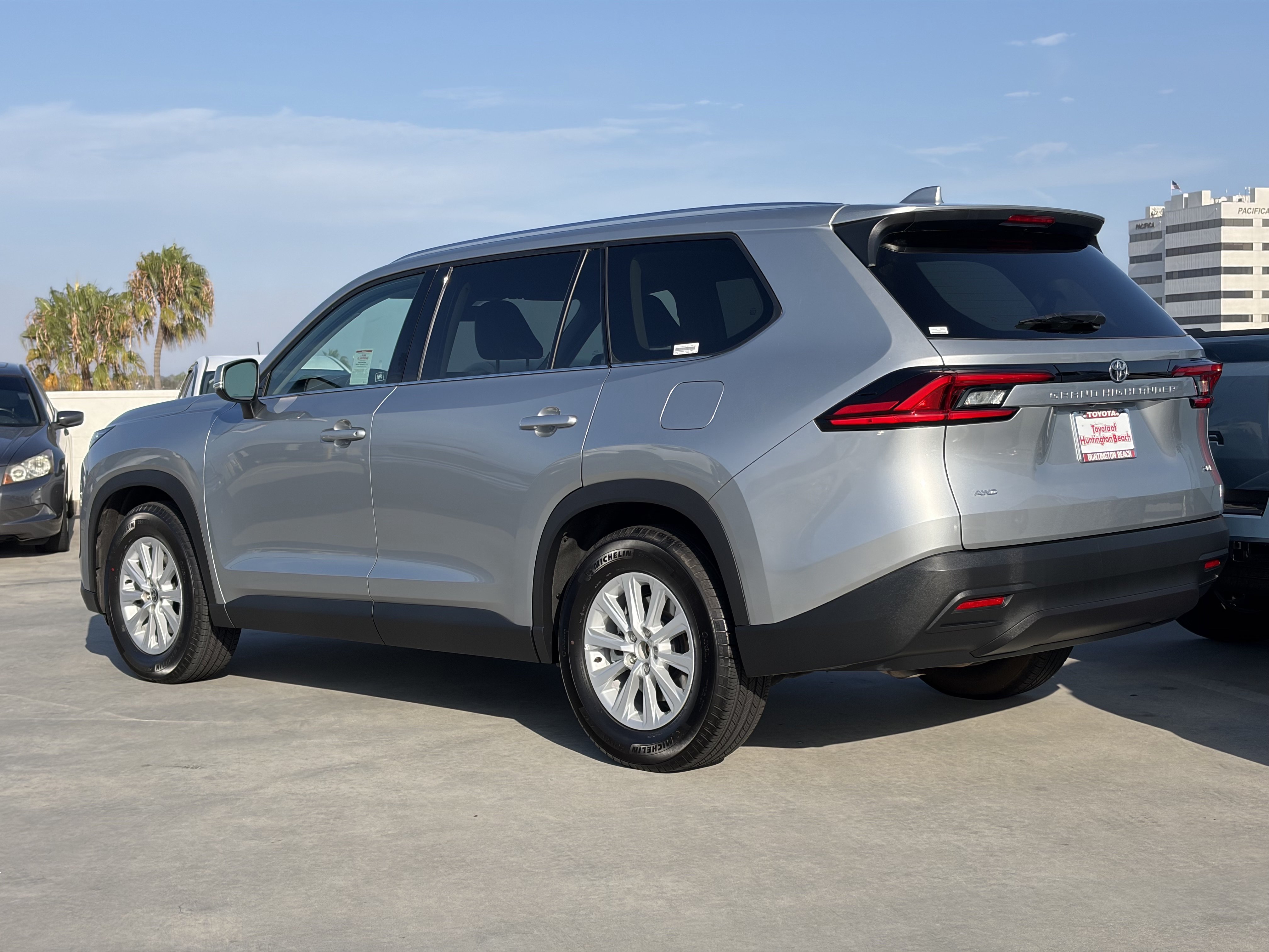 Certified 2025 Toyota Grand Highlander AWD image 5