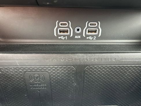 Used 2025 RAM 1500 Big Horn AWD/4WD image 32