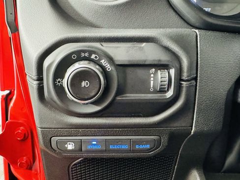 New 2025 Jeep Wrangler Unlimited Sahara image 7