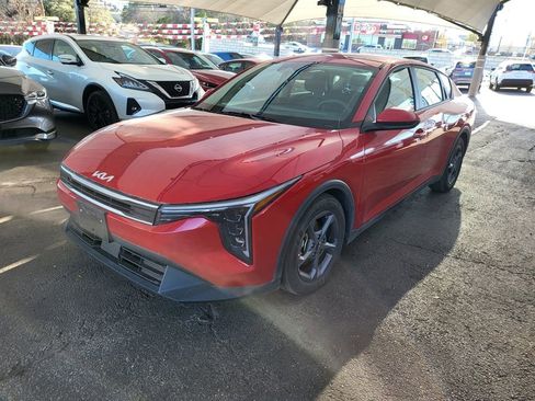 Used 2025 Kia K4 LXS image 18