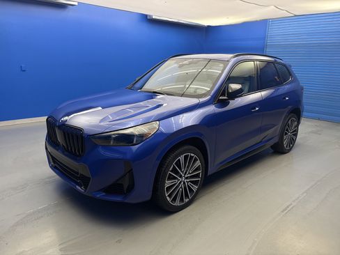Used 2026 BMW X1 xDrive28i w/ M Sport Package AWD/4WD image 4